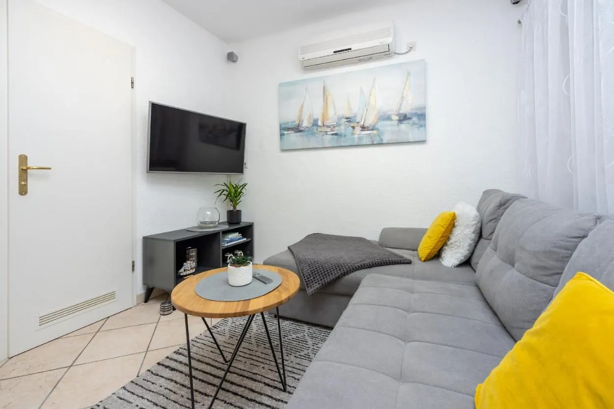 Kuca Za Odmor Antic - Holiday House Antic Novi Vinodolski